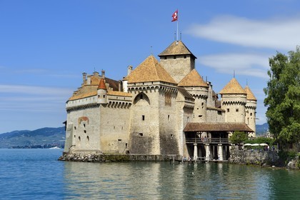 Switzerland, Canton of Vaud, Veytaux, Chillon castle on the shores of Lake Geneva (Lac Leman)