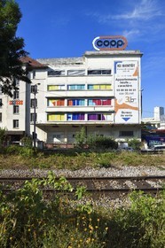 France, Bas-Rhin (67), Strasbourg, quartiers des anciens entrepots de la COOP, batiments qui vont être transformés en espaces culturels et habitations