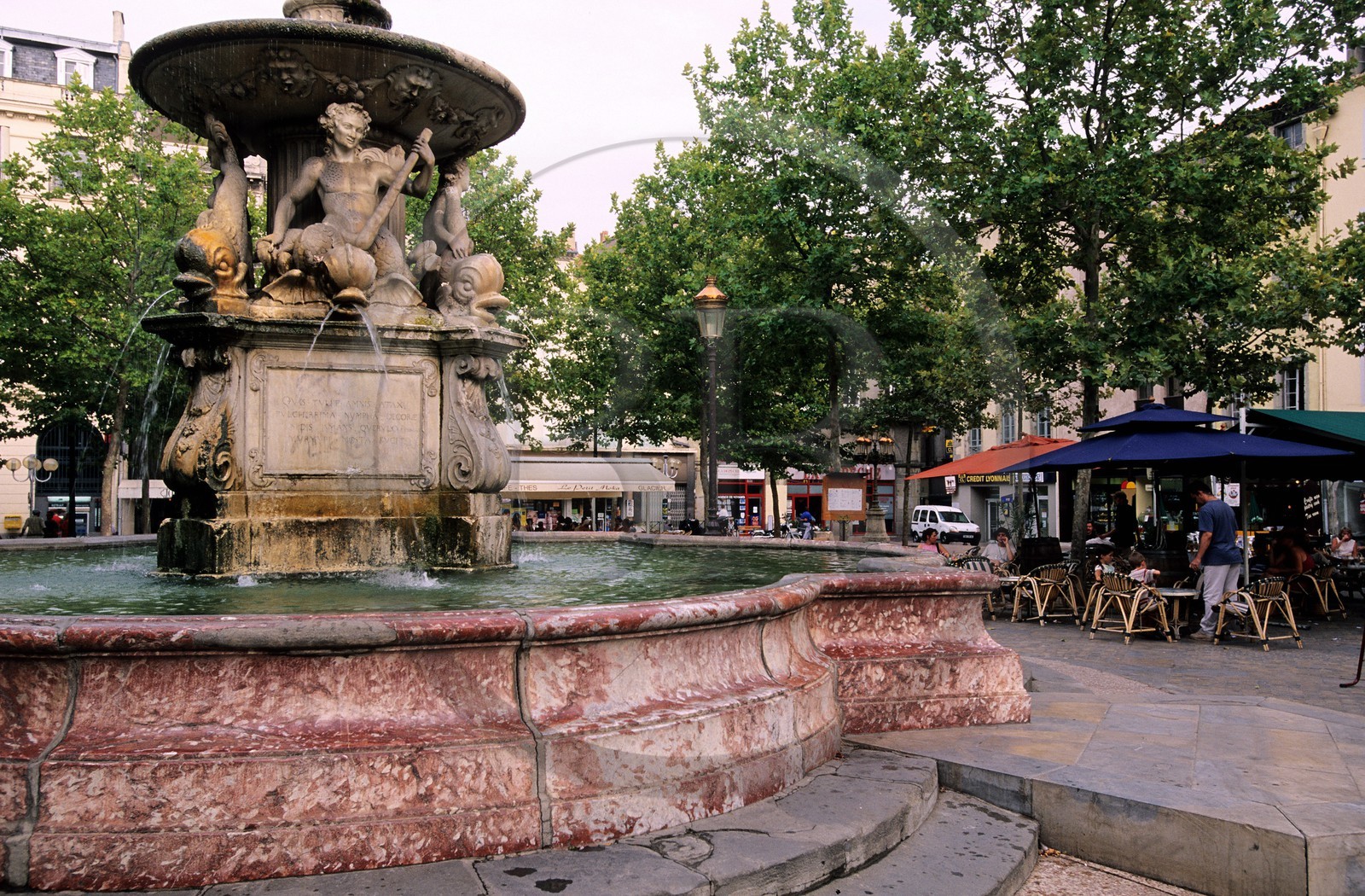 France, Aude (11), Carcassonne, Place Carnot, place centrale de la ville basse