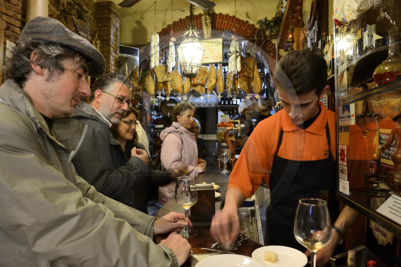 Espagne, Andalousie, Grenade, tapas à la Casa Enrique sur Acera del Darro 8
