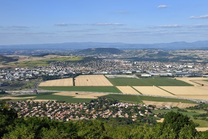 France, Puy-de-Dôme (63), la plaine de la Limagne vu depuis le plateau de Gergovie