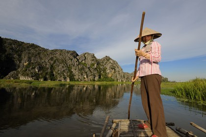Vietnam, province de Ninh Binh, région surnommée la baie d'Halong terrestre, réserve naturelle de Van Long et ses paysages karstiques