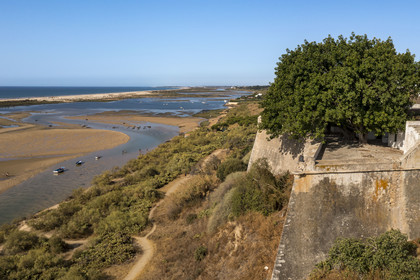 Portugal, Algarve, Ria Formosa Nature Park, Tavira, fortress of the village of Cacela Velha and the beach (aerial view)