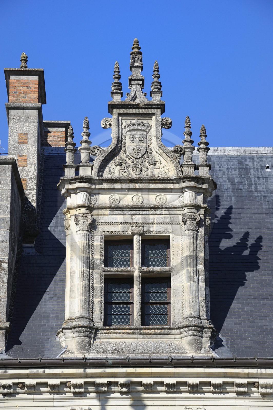France, Indre et Loire (37), Vallée de la Loire classée Patrimoine mondial de l'UNESCO, château d'Amboise, fenêtre du logis du Roi