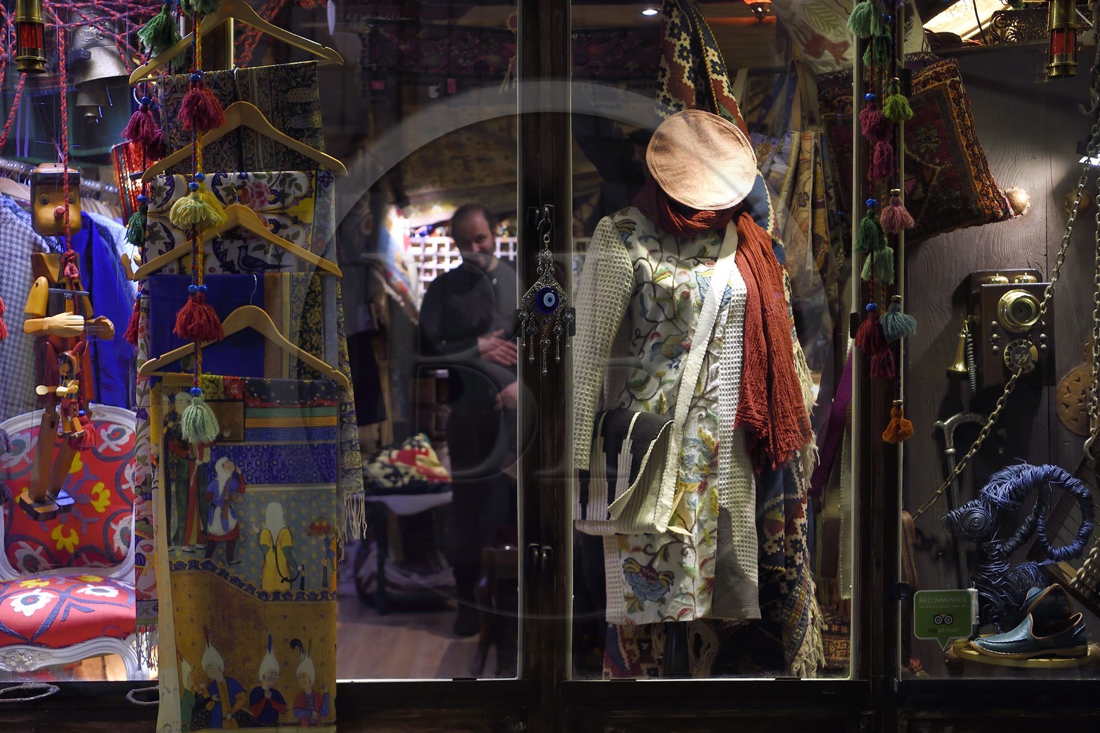 Iran, province d'Ispahan, Ispahan, quartier arménien de la Nouvelle-Djoulfa (Nor Djoura), boutique à la mode