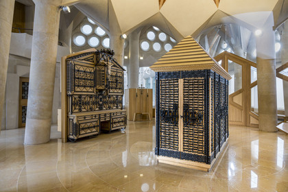 Espagne, Catalogne, Barcelone, quartier de l'Eixample, basilique de la Sagrada Familia de l'architecte du modernisme catalan Antoni Gaudi classée Patrimoine Mondial de l'UNESCO, la sacristie