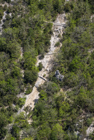France, Var (83) rive gauche et Alpes-de-Haute-Provence (04) rive droite, Parc Naturel Régional du Verdon, les Gorges du Verdon, le sentier Blanc-Martel sur le GR4