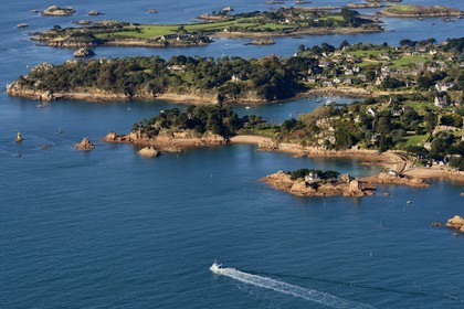 France, Cotes-d'Armor, Brehat island on the background (aerial view)