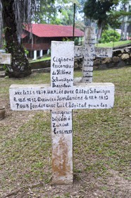 Gabon, Province du Moyen-Ogooué, Lambaréné, Hopital Albert Schweitzer, tombe d'Hélène Schweitzer