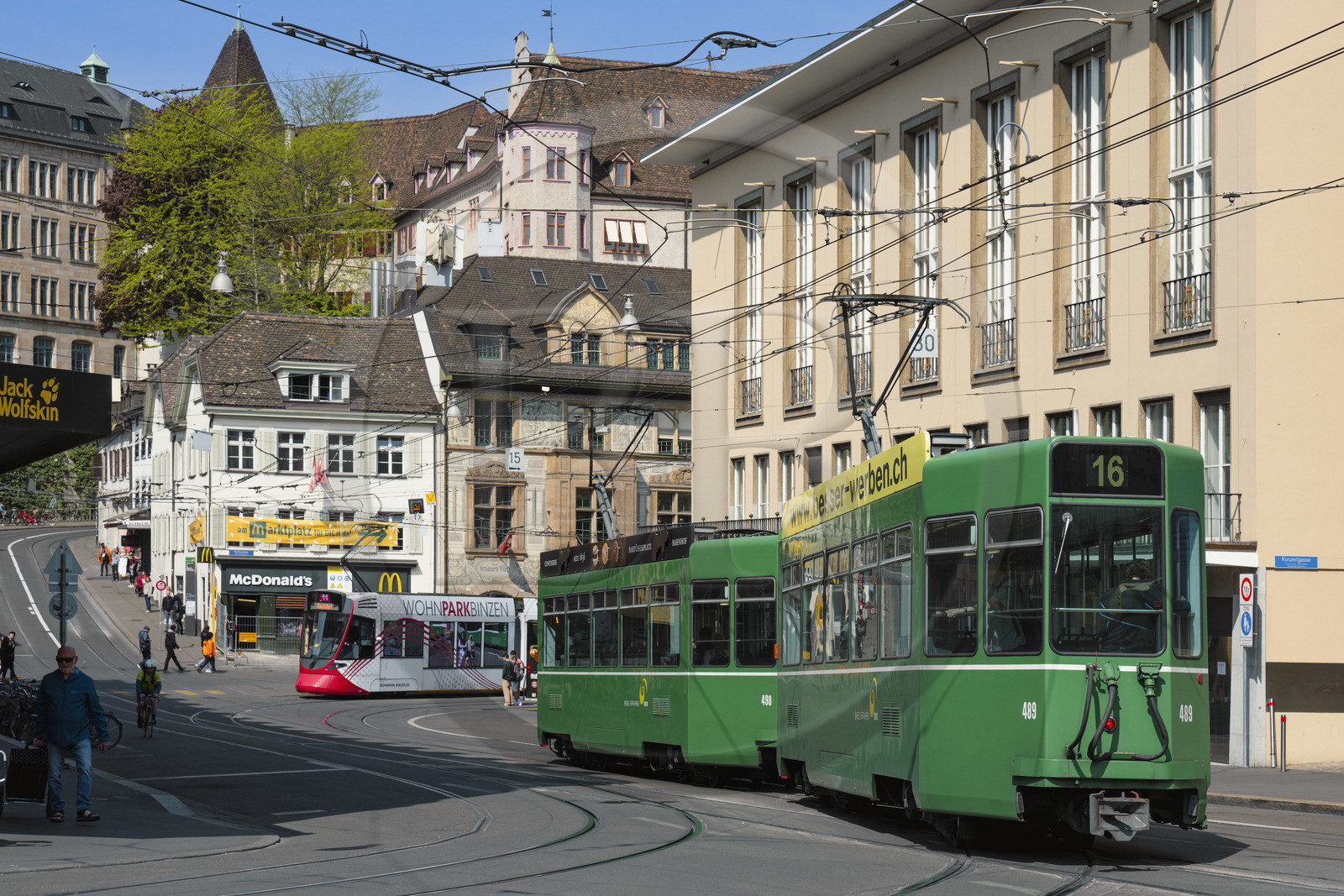 Switzerland, Basel, tram on the Barfüsserplatz