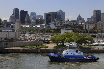Canada, province de Québec, Montréal, quartier du Vieux-Montréal, la ville depuis le Vieux-Port