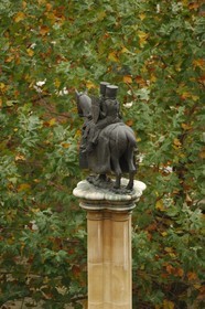 United Kingdom, England, London, Temple Church, equestrian statue of two Templars on a horse in front of Temple Church