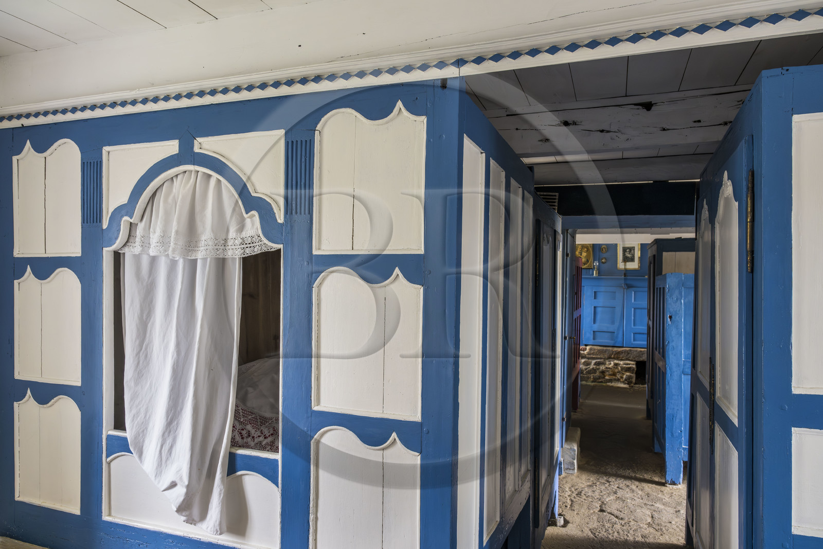 France, Finistère (29), Mer d'Iroise, Ile d'Ouessant, parc naturel régional d'Armorique, Maisons du Niou Huella, écomusée de l'île d'Ouessant présentant deux maisons rurales ouessantines traditionnelles, lit clos