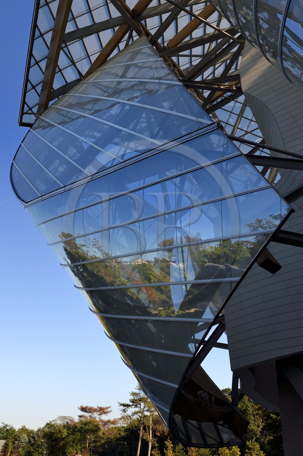 France, Paris (75), la Fondation Louis Vuitton de l'architecte Frank Gehry (Demande d'autorisation nécessaire avant publication)