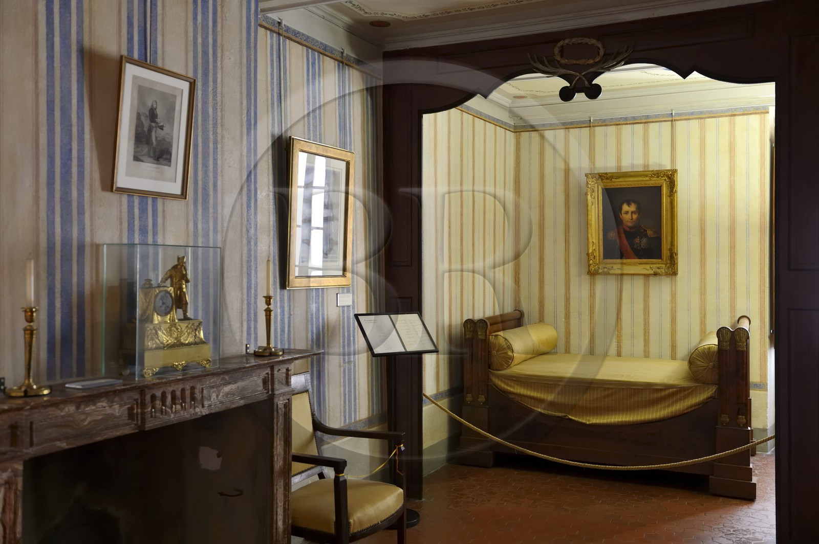 France, Corse-du-Sud (2A), Ajaccio, Musée de la Maison Bonaparte dans la maison natale de Napoléon Bonaparte, chambre dite à l'alcove où Napoleon aurait dormi à son retour de la campagne d'Egypte
