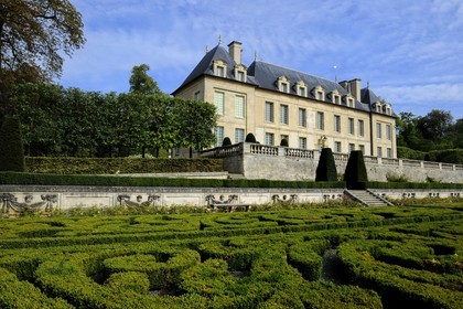 France, Val d'Oise, French Vexin natural regional park, Auvers sur Oise, castle (17th century), south facade