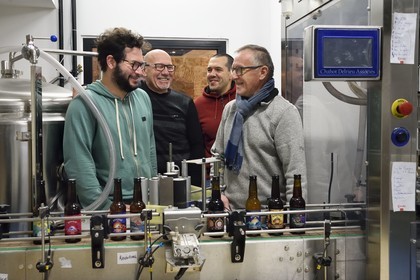 France, Haut Rhin, Strasbourg, Kaysersberg, Bisaigue brewery, the craft brewer Thibaut Ancel (left) offers unfiltered and unpasteurized beers