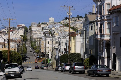 Etats-Unis, Californie, San Francisco, Lombard street à cheval entre le quartier de Russian Hill et de North Beach