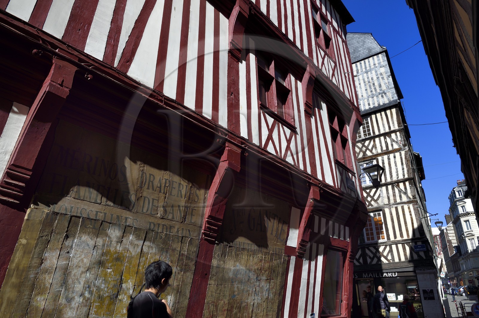 France, Seine-Maritime (76), Rouen, maisons à pans de bois rue de la Vicomte et ancien commerce de draperies