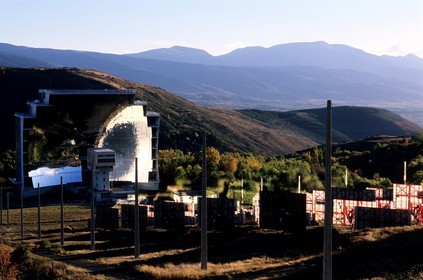France, Pyrénées-Orientales (66), région de la Cerdagne, Four solaire du CNRS à Font-Romeu