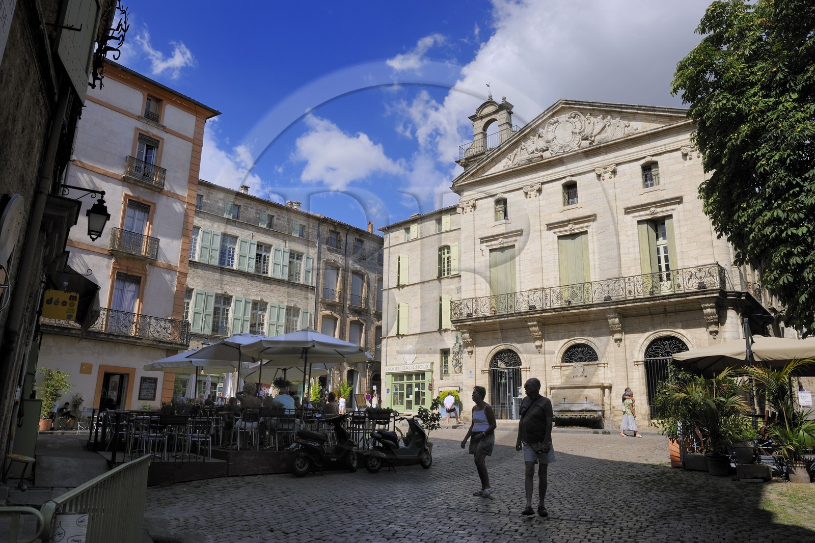 France, Hérault (34), Pézenas, ancien hôtel de ville dit maison consulaire actuellement maison des Métiers d'Art place Gambetta