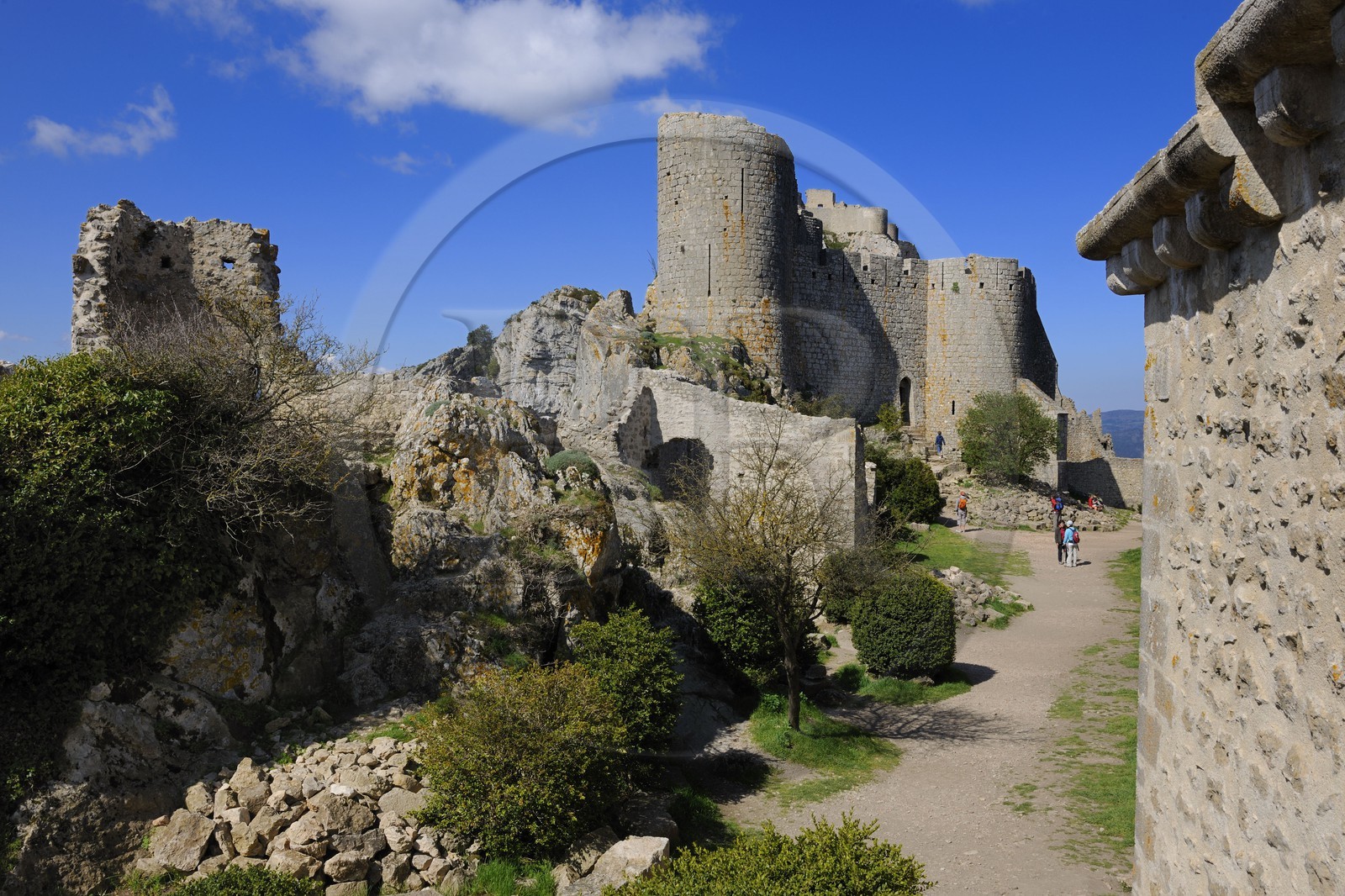 France, Aude (11), Pays Cathare, le château de Peyrepertuse du XIIe siecle, donjon de la cour basse