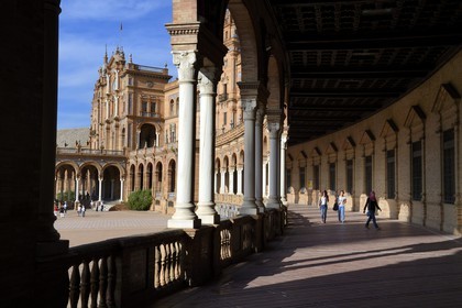 Espagne, Andalousie, Séville, Parque de Maria Luisa, Plaza de Espana (Place d' Espagne) construite pour l'Exposition ibéro-américaine de 1929