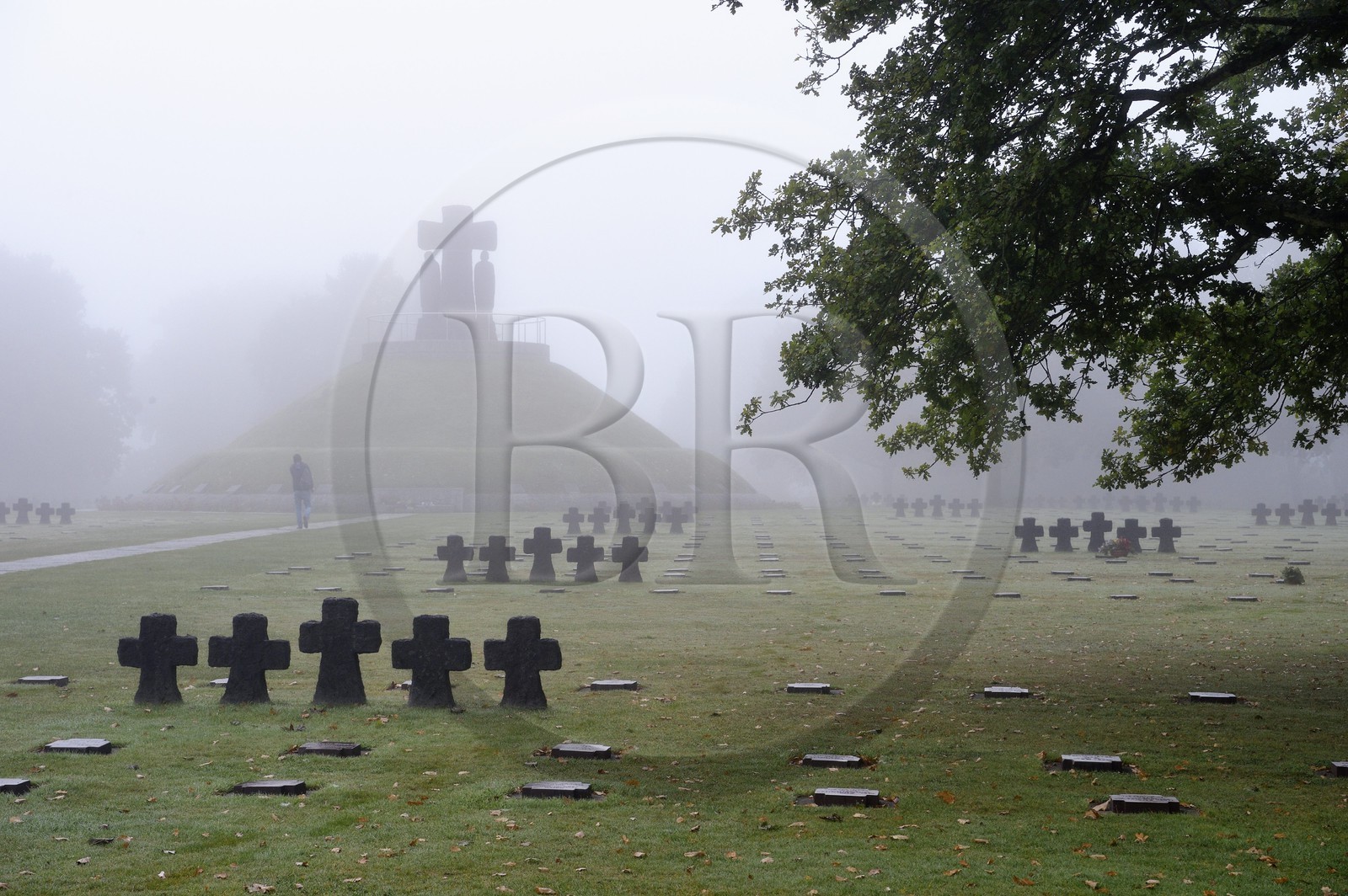 France, Calvados (14), La Cambe, Cimetière militaire allemand de la deuxième guerre mondiale