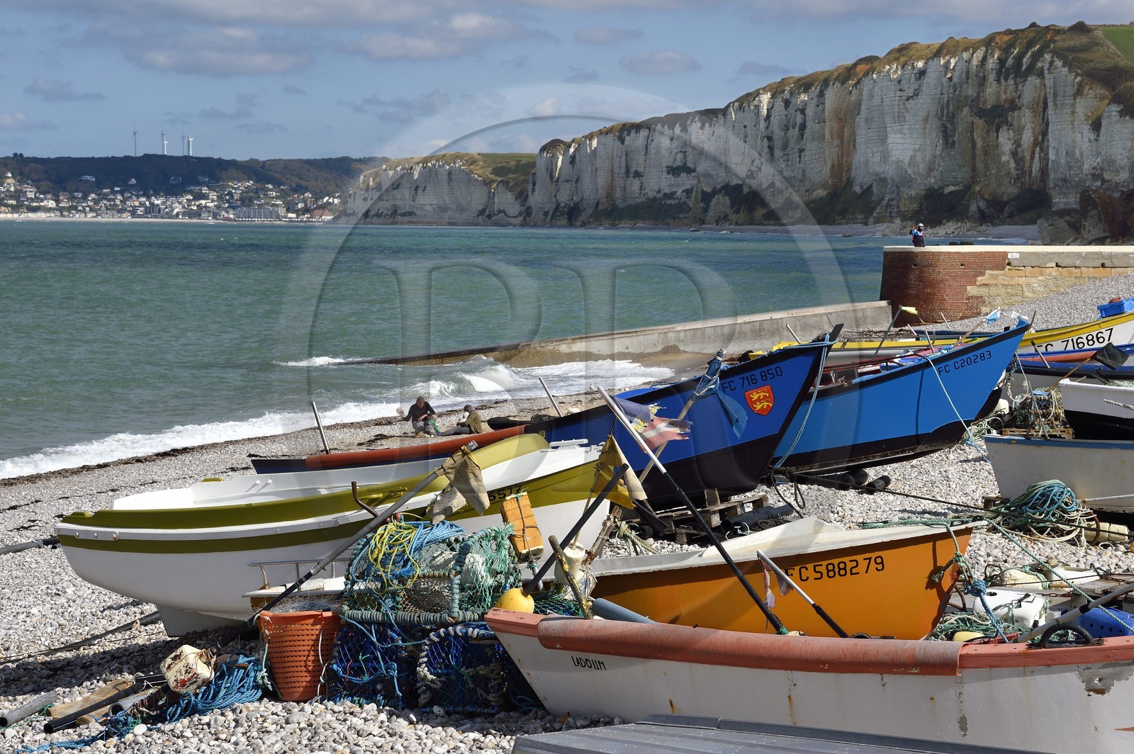 France, Seine-Maritime (76), Côte d'Albâtre, Pays de Caux, Yport, port d'echouage sur la plage, barques de pêche