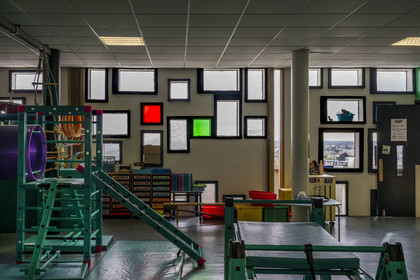 France, Loire-Atlantique (44), banlieue de Nantes, Rezé, la Maison Radieuse par l'architecte Le Corbusier, l'école maternelle installée sur le toit-terrasse, salle de classe