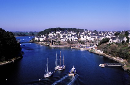 France, Morbihan, Le Bono,village at Bono riverside, suspension bridge and its harbour