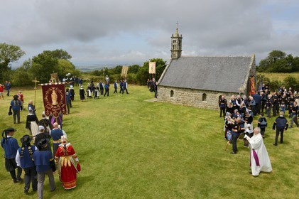 France, Finistere, Locronan, the procession of the small Tromenie arrives at the chapel ti ar Sonj at the top of Mount St. Ronan, Plas ar c'horn (place of the horn) is the location of the 10th and main station