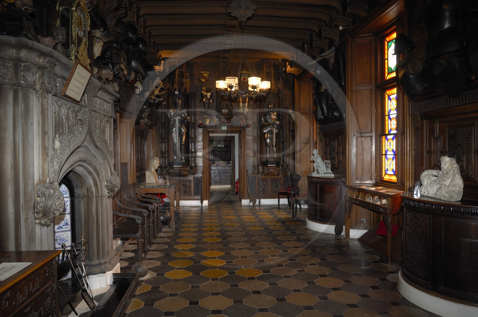 Royaume-Uni, Ecosse, région des Borders, hall d'entrée du manoir d'Abbotsford du romancier Walter Scott