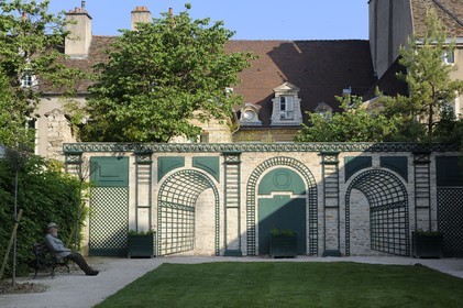 France, Côte d'Or (21), Dijon, petit jardin public secret rue Sainte-Anne face au musée d'Art Sacré