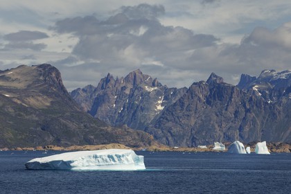 Groenland, région méridionale vers Nanortalik, icebergs