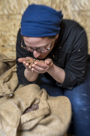 France, Vendée (85), Notre-Dame-de-Monts, Marion Aury chocolatière Bean to bar chez 20°Nord 20°Sud