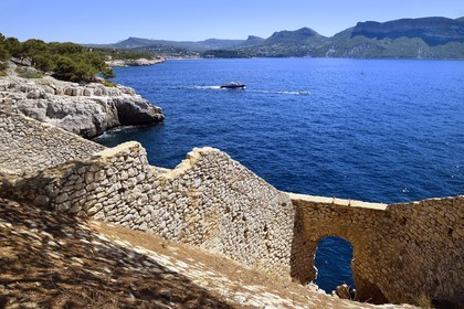 France, Bouches du Rhone, Cassis, National Park of the Calanques, Cassis bay, Cacau Point, restoration of Hoppers