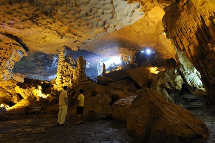 Vietnam, Quang Ninh Province, Halong Bay, listed as World Heritage by UNESCO, Hang Sung Sot cave on Bo Hon island