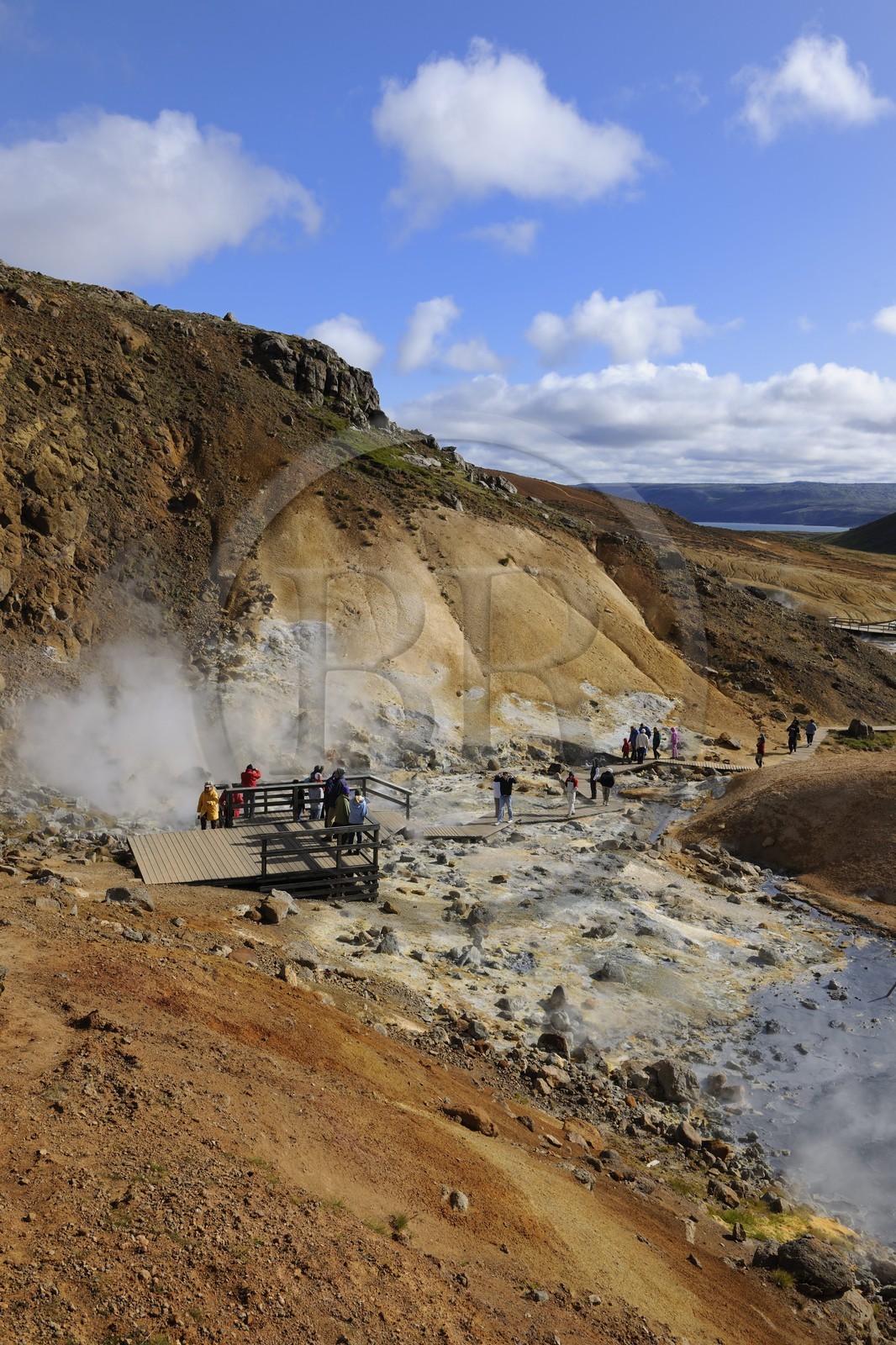 Islande, Région de Reykjavik, vallée de Krisuvik, solfatares et fumerolles de la zone géothermique de Seltun