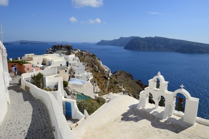 Greece, Cyclades, Aegean Sea, Santorini (Thira or Thera), the village of Oia overlooking the Caldera