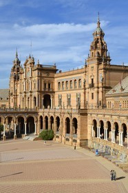 Spain, Andalusia, Seville, Parque de Maria Luisa, Plaza de Espana (Spain Square) built for the 1929 Universal Exhibition