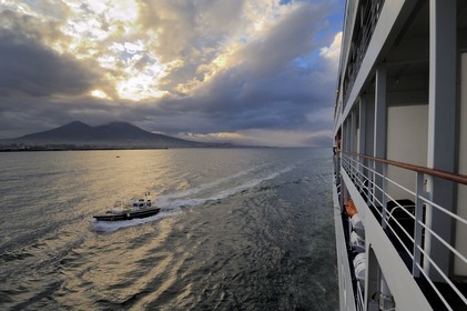 Italy, Campania, Bay of Naples and the volcano Mount Vesuvius