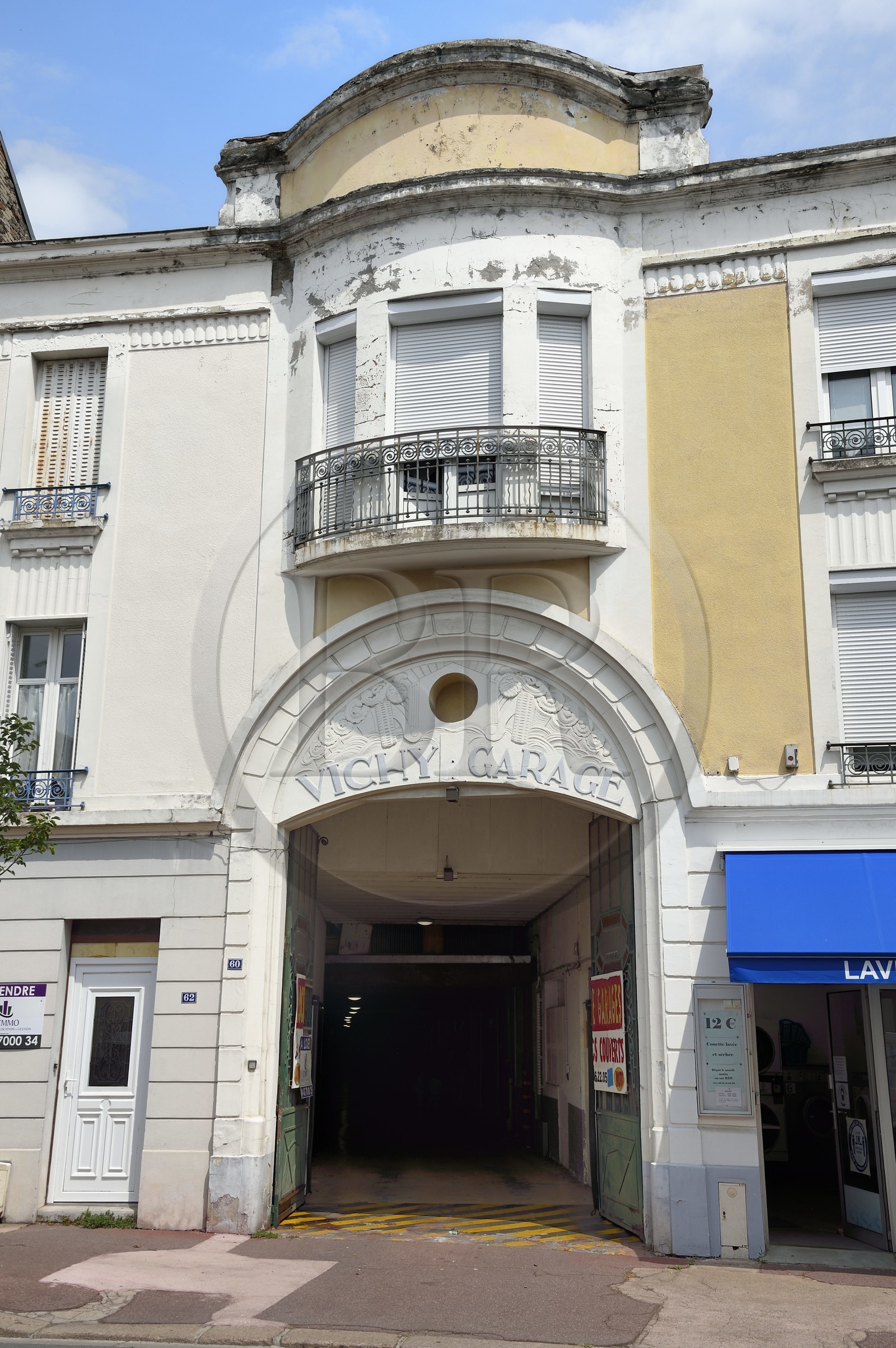 France, Allier (03), Vichy, garage art Déco au 60 rue du Maréchal Lyautey