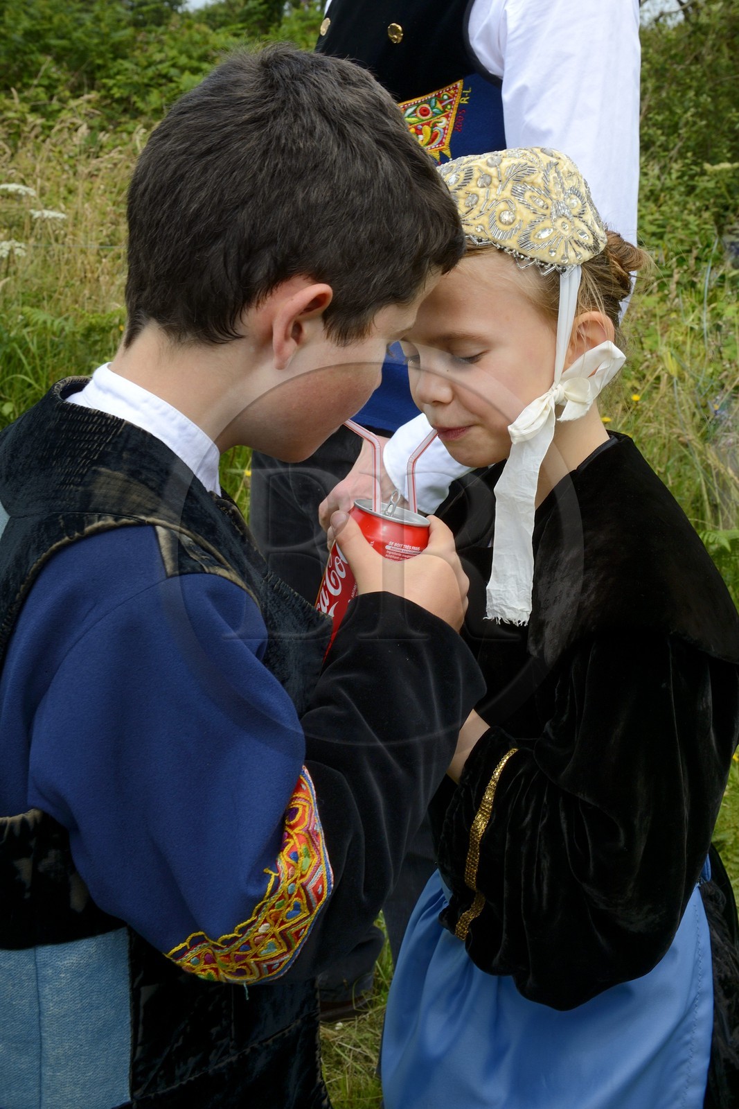 France, Finistère (29), Locronan, procession de la petie Troménie, petite pause à la chapelle ti ar sonj au sommet de la montagne Saint-Ronan