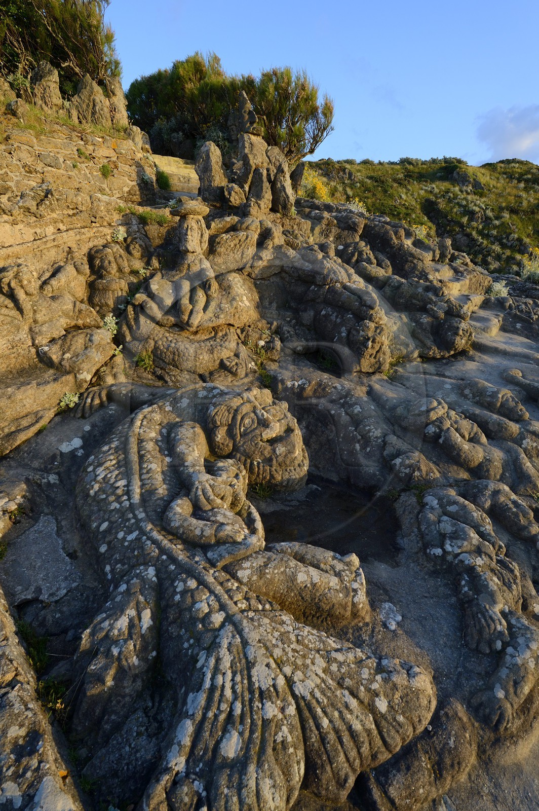 France, Ille-et-Vilaine (35), Saint-Malo, Rothéneuf, rochers sculpté par l'abbé Fouré entre 1870 et 1904 France, Ille-et-Vilaine (35), Saint-Malo, Rothéneuf, rochers sculpté par l'abbé Fouré entre 1870 et 1904