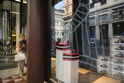 Italie, Lombardie, Milan, boutique de chaussures sur le corso Vittorio Emmanuel II