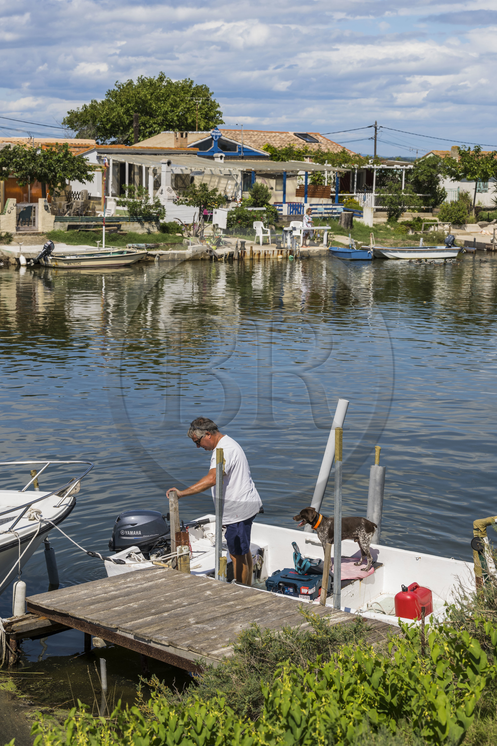 France, Hérault (34), La Grande-Motte, lieu dit des Cabanes du Roc, anciennes cabanes de pécheurs en bordure du canal du Rhône à Sète