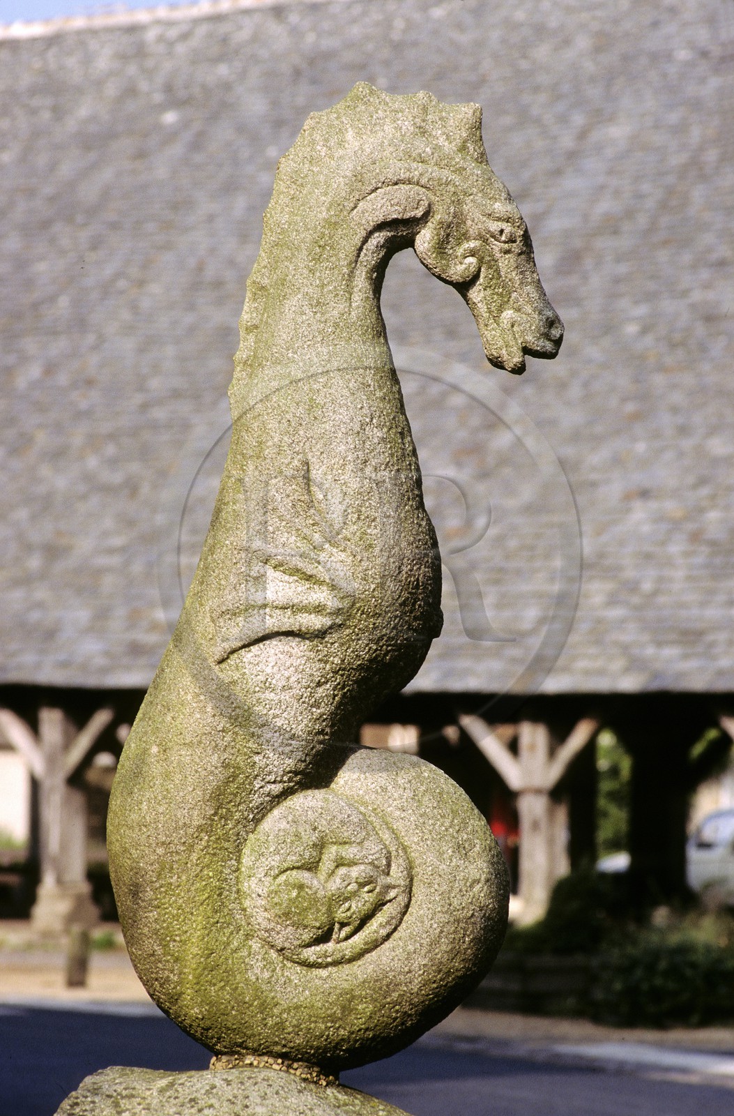 France, Finistère (29), Plouguerneau, statue d'hippocampe