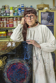 France, Hauts-de-Seine, Colombes, the french artist and lacquerer Isabelle Emmerique in her studio