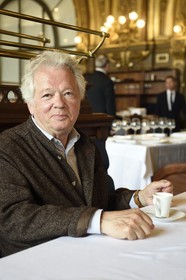 France, Paris, gare de Lyon (train station), restaurant Le Train bleu, Gilles Pudlowski